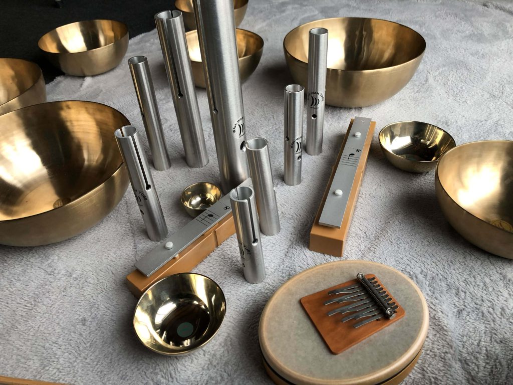 Différents instruments de musique utilisés dans le cadre des ateliers d'animation en musicothérapie et médiation musicale